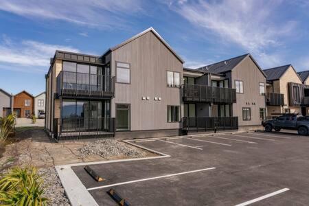 Alps Serenity Retreat - Wanaka Exterior photo